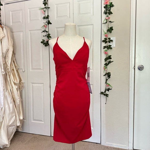 Emerald Sundae Vibrant Red Backless Dress - Picture 1 of 3